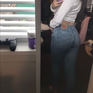 Levi’s 710 skinny jeans size 25